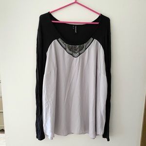 Maurice’s Long Sleeve Color Block Blouse with Embellishments Size 3